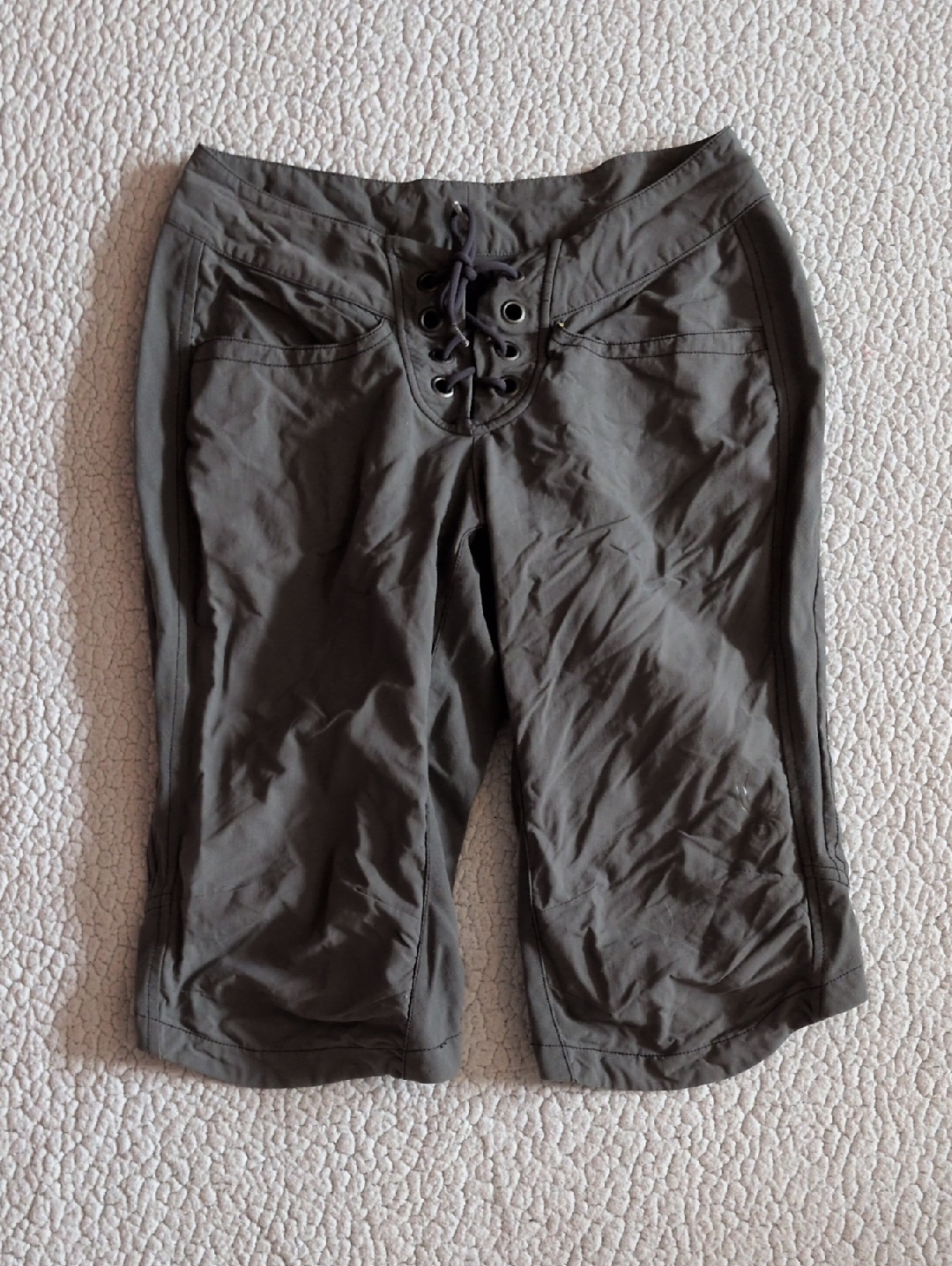 Spyder Lace-Up Cropped Capri Military Green Shorts Gorpcore Hiking Athletic